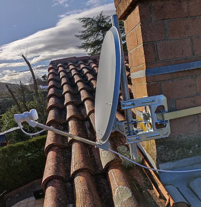 Antenne TNT sur toiture