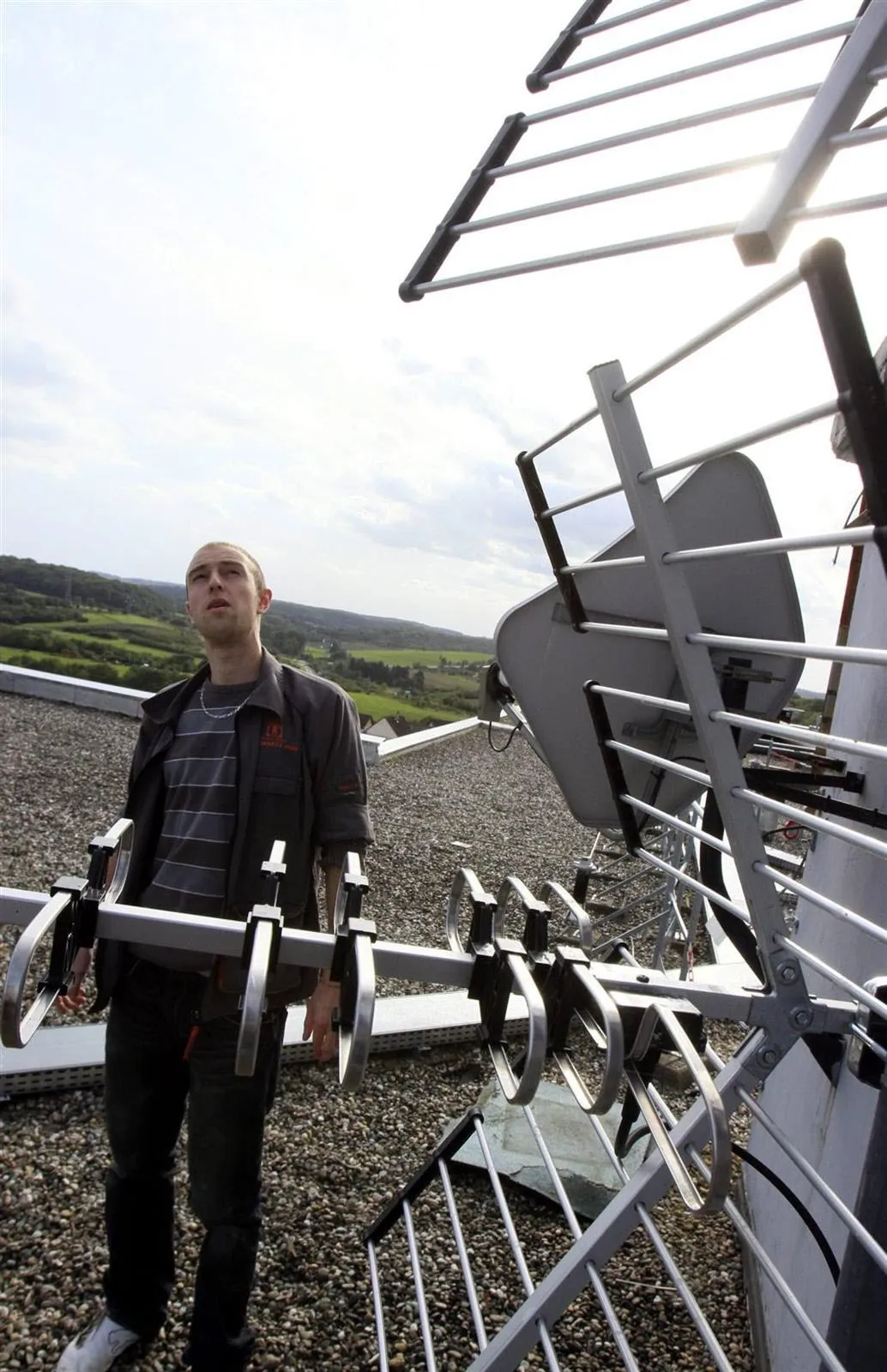 Pose d'antenne télévision